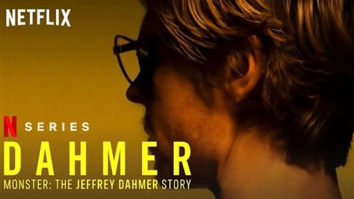 مسلسل Dahmer Monster The Jeffrey Dahmer Story الموسم الاول الحلقة 2 مترجم